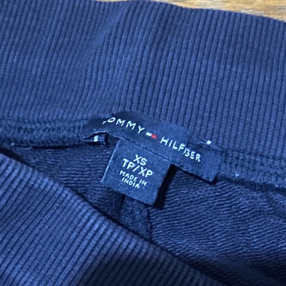 Tommy Hilfiger shorts - Picture 4 of 4